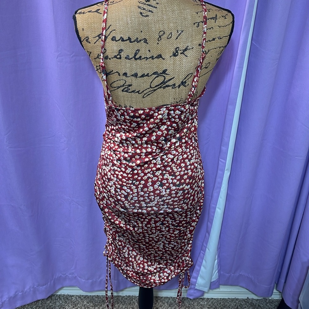 Red Floral Ruched Dress - Picture 4 of 4